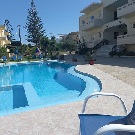 Michalis Litinas Apartments Agia Marina  Екстер'єр фото