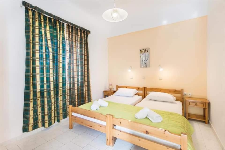 Michalis Litinas Apartments Agia Marina  Екстер'єр фото