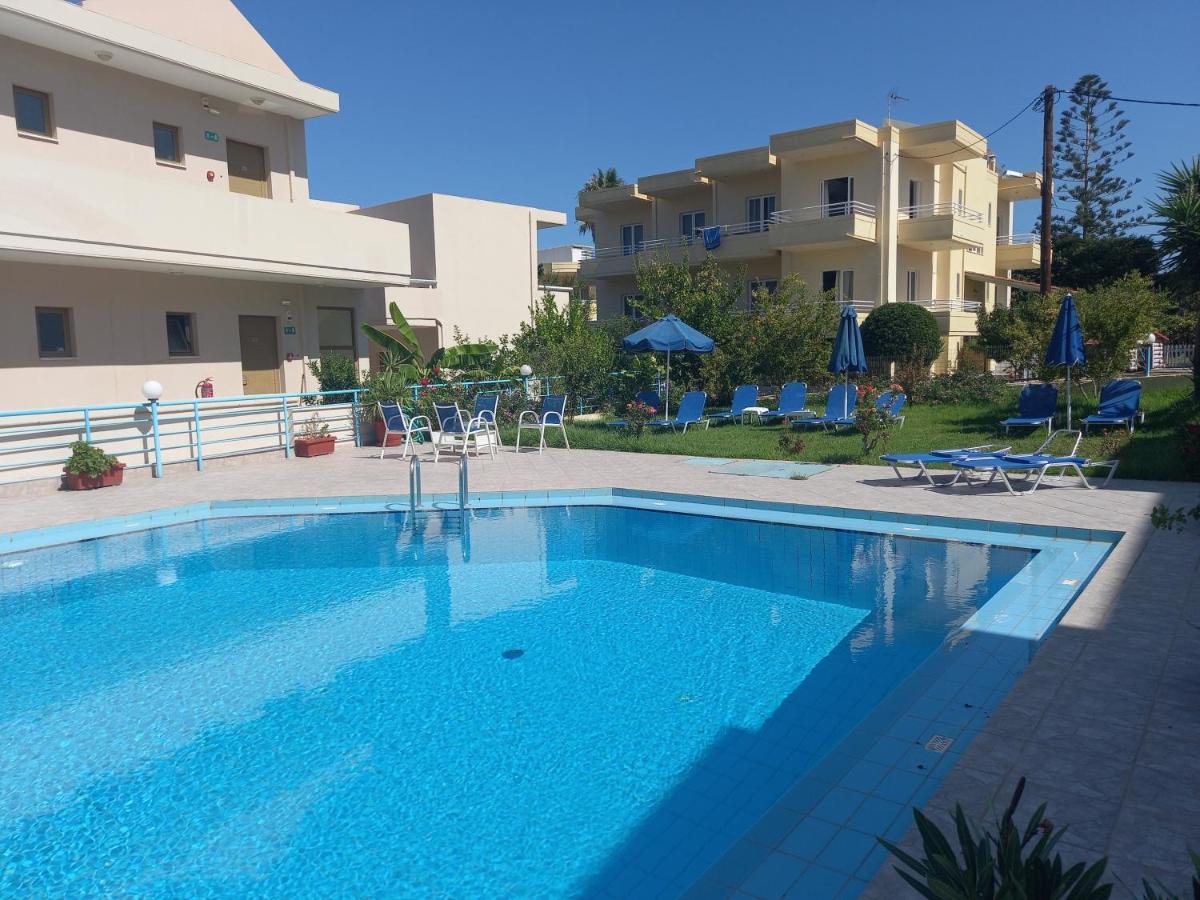 Michalis Litinas Apartments Agia Marina  Екстер'єр фото