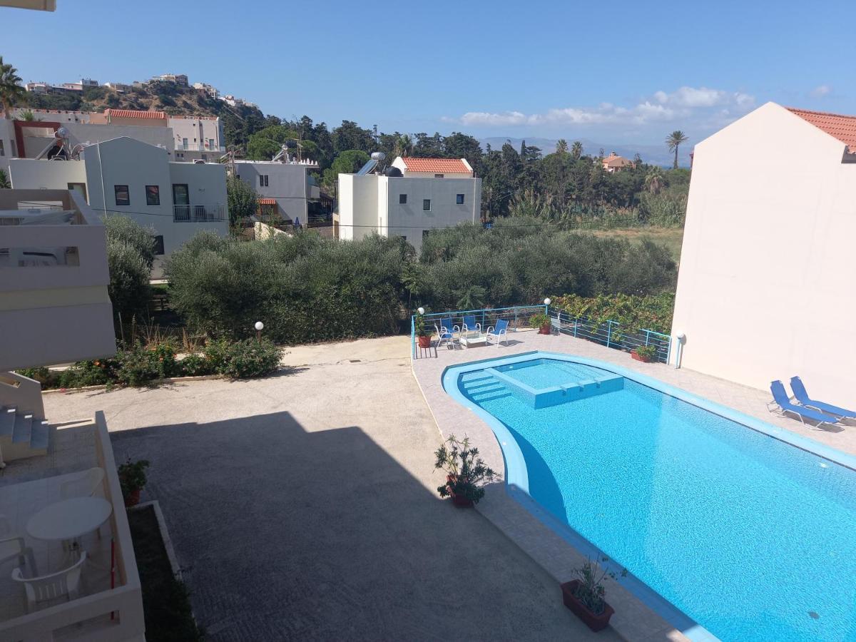 Michalis Litinas Apartments Agia Marina  Екстер'єр фото