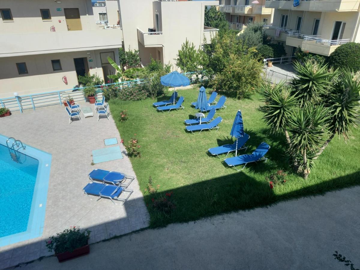Michalis Litinas Apartments Agia Marina  Екстер'єр фото