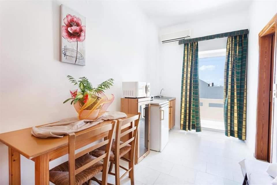 Michalis Litinas Apartments Agia Marina  Екстер'єр фото